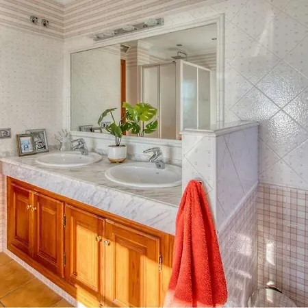 Διαμέρισμα Lux Piscina Privada Εστεπόνα
